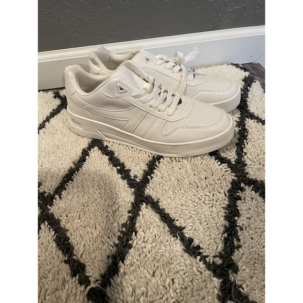 Just Fab Shoe Dazzle Brooklyn Court Sneakers Size 10 White